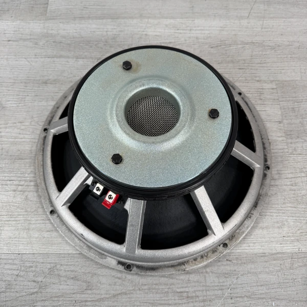 Used Peavey 1801-8KA Black Widow - 18-inch Subwoofer Speaker