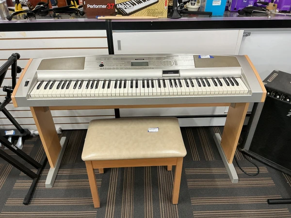 Used Yamaha P-200 88-Key Keyboard 88-key