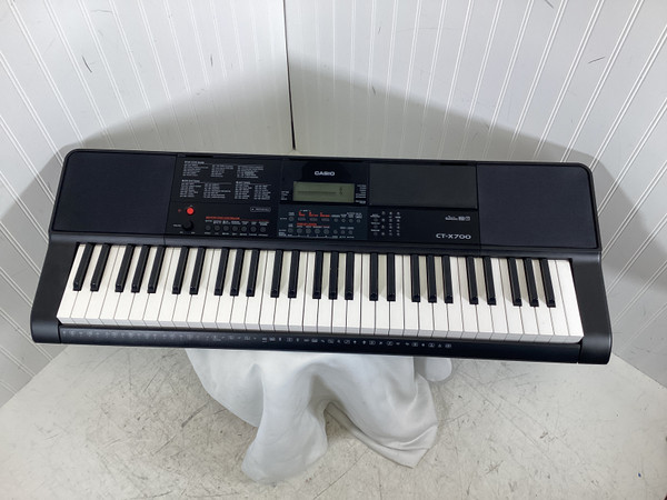 Used Yamaha PSR-E413 61-Key Keyboard