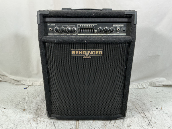 Used TC Electronic BG250 BASS COMBO -WEAR 1 x 15 Bass Combo