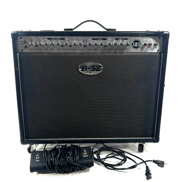 Used Peavey STEREO CHORUS 212 2 x 12 Solid State Amplifier 2 x 12