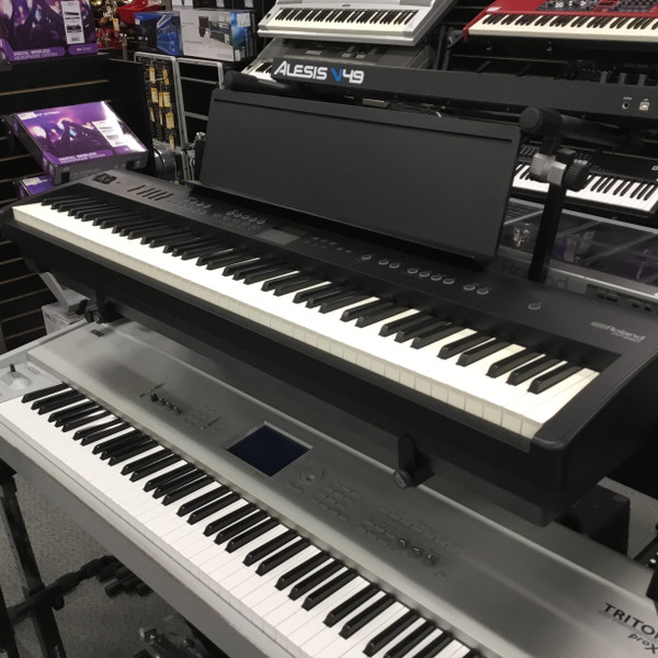 Used Yamaha MOTIF ES8 88-Key Keyboard 88-key