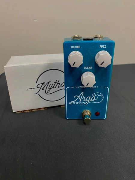 Used BEARFOOT CANDY APPLE FUZZ Fuzz Pedal