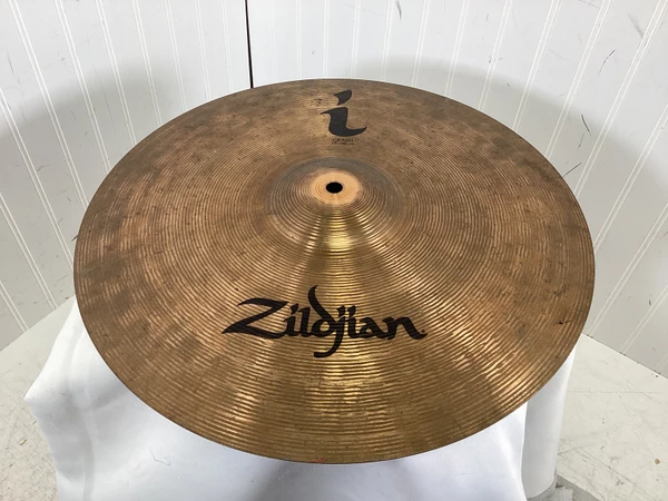 Used Zildjian 18 IN ZXT MEDIUM THIN CRASH Crash Cymbal 18