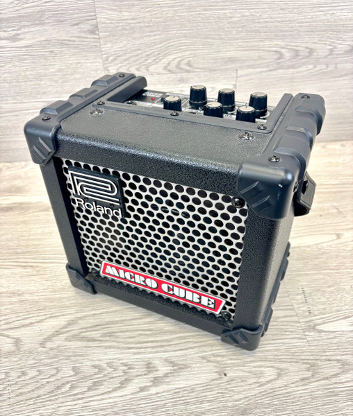 Used Roland Micro Cube GX - 3-watt 1 x 5-inch Guitar Combo Amplifier