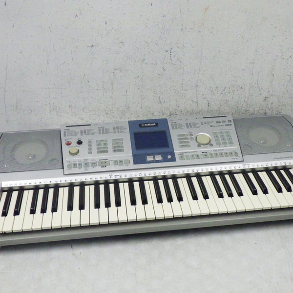 Used Yamaha PSR-E403 W/PWR 61-Key Keyboard 61-Key