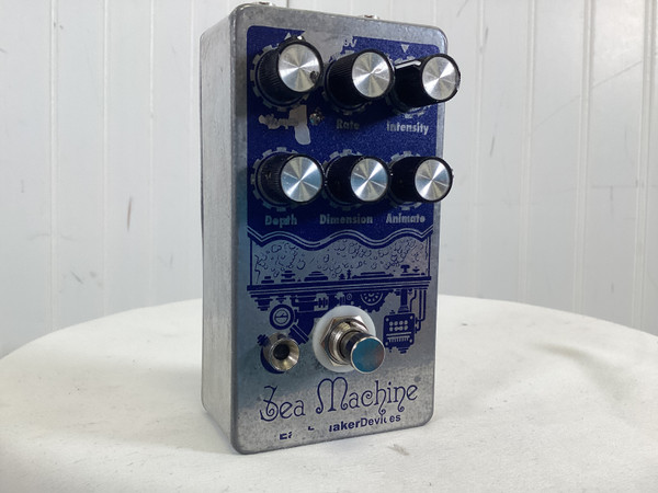 Used Electro Harmonix (E/H) EH 4600 SMALL CLONE Chorus Pedal