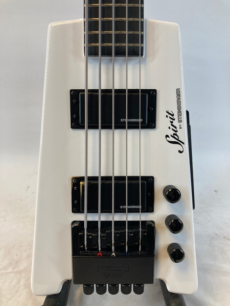 Used Spirit XT-25 Bass Guitar