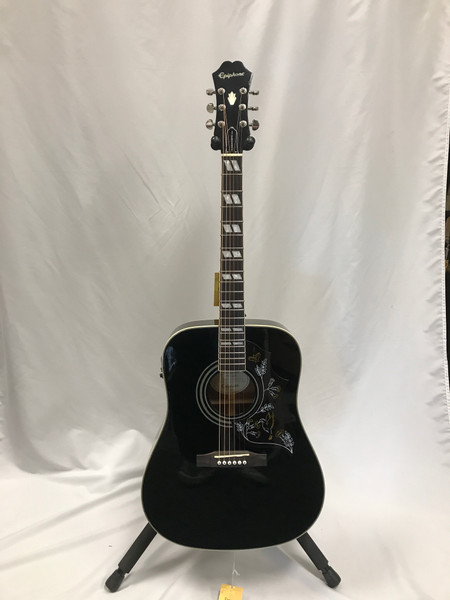 Used Aria SINSONIDO SILIENT CLASSICAL GUITAR Solid Top Acoustic