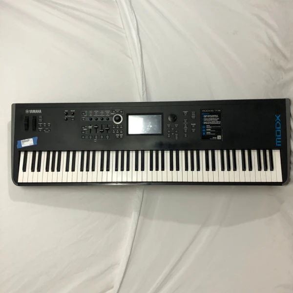 Used Yamaha Motif ES8 Keyboard 88-Key