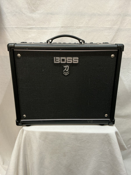 Used GENZ BENZ SHENANDOAH JR Acoustic Solid State Amplifier