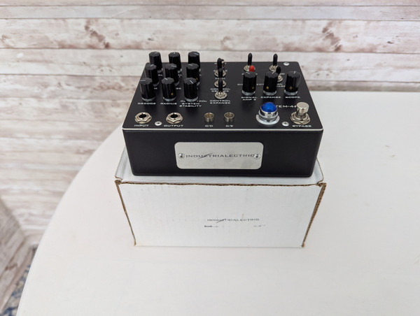 Used CRITTER AND GUITARI-BOLSA BASS Compact Synthesizer Compact