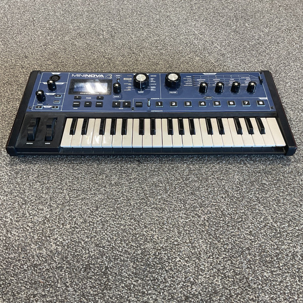 Used Yamaha PSR-340 61-key Digital Piano 61-key