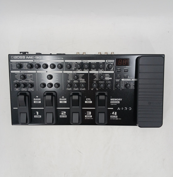 Used BOSS ME-80 GUITAR MULTIPLE EFFECTS PROCESSOR