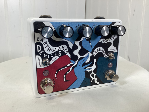 Used Earthquaker Devices AVALANCHE RUN V1 Delay Pedal