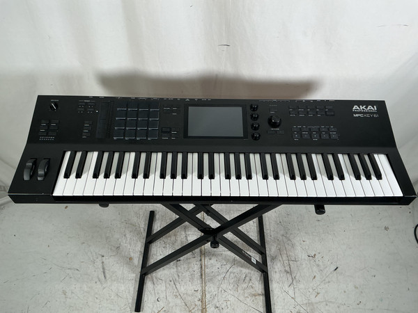 Used Yamaha Motif XS6 61-key Keyboard