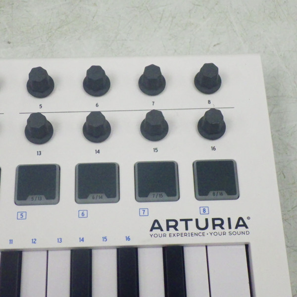 Used KOMPLETE KONTROL M32 25-Key Controller 25-Key