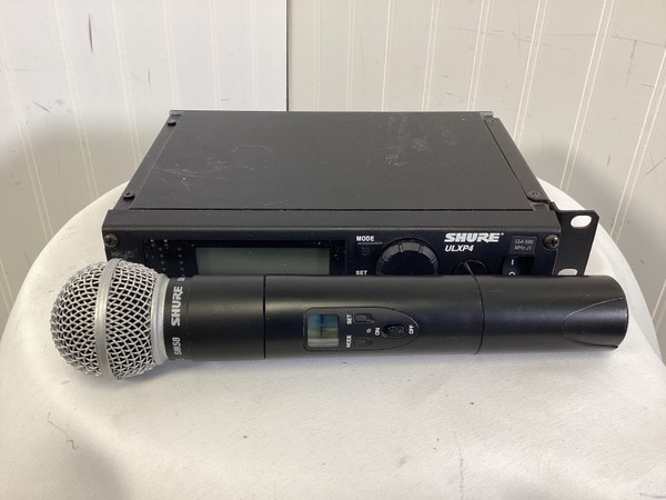 Used Shure SLX4 W/SLX2 WIRELESS HANDHELD Microphone