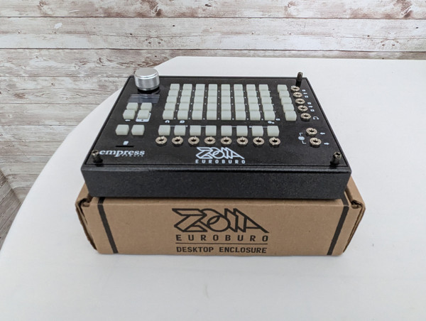 Used Zoom Livetrak L-20 Mixer