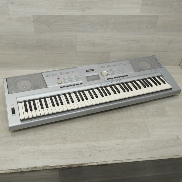 Used Yamaha DGX-305 W/AC 76-Key Keyboard 76-key