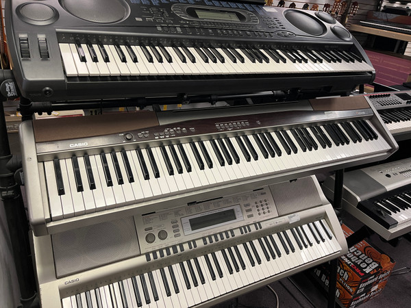 Used Casio Privia PX-120 88-key Keyboard 88-key