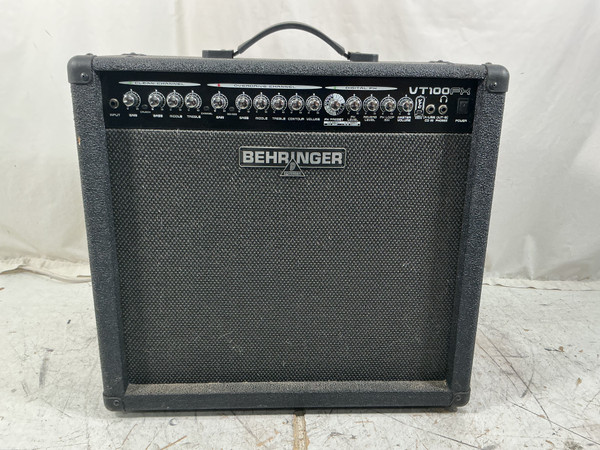 Used Peavey VYPER VIP-2 COMBO 1 x 12 Solid State Amplifier 1 x 12