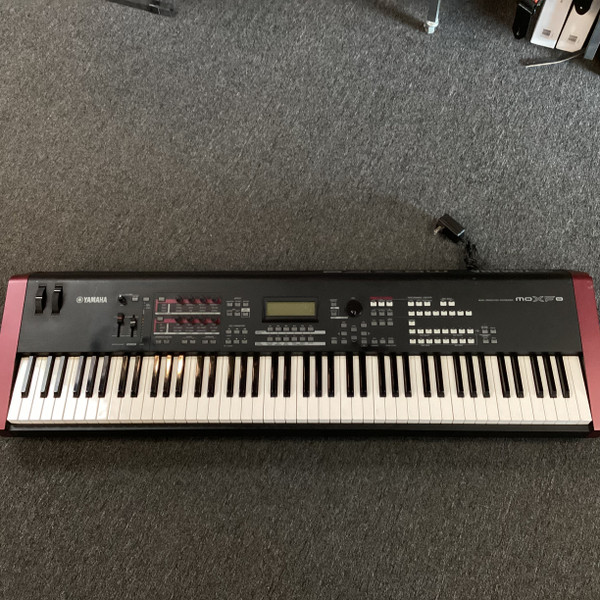 Used Yamaha MOXF8 88-Key Keyboard 88-key