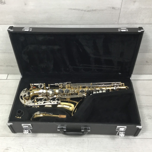 Used Yamaha YAS-26 ALTO SAX Alto Saxophone