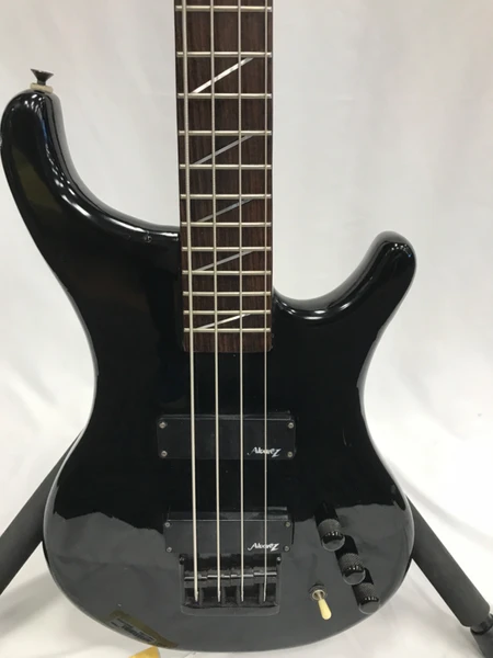 Used Aria Pro II ZZB DELUXE Modern Metal Bass Guitar White 4-String