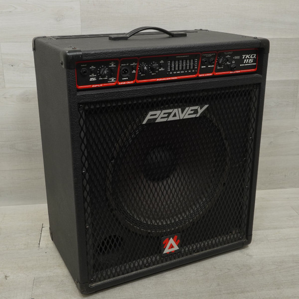 Used Peavey TKO 115 80W BASS COMBO 1 x 15 Bass Combo Amplifier 1 x 15