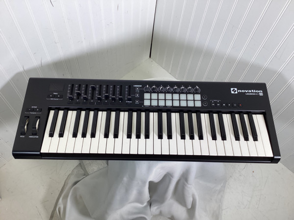 Used Novation LAUNCHKEY 49 MK3 49-Key Controller 49-Key