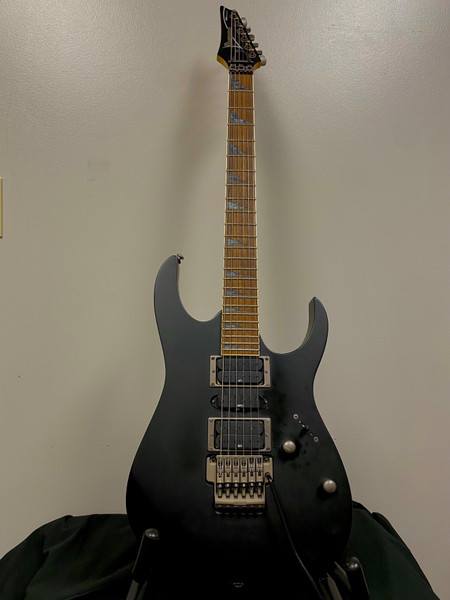 Used Samick YR-660 SUPERSTRAT Super S Electric Guitar Black 6-String