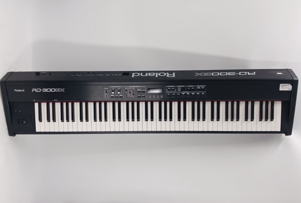 Used Yamaha MOTIF ES8 88-Key Keyboard 88-key
