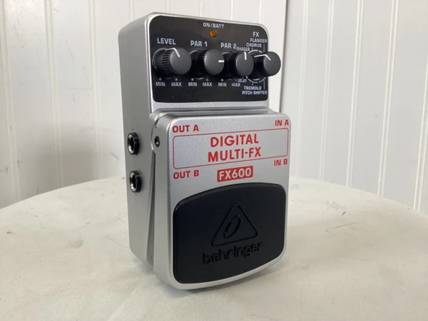 Used Digitech RP80 MODELING GUITAR PROCESSOR Multi-FX Pedal