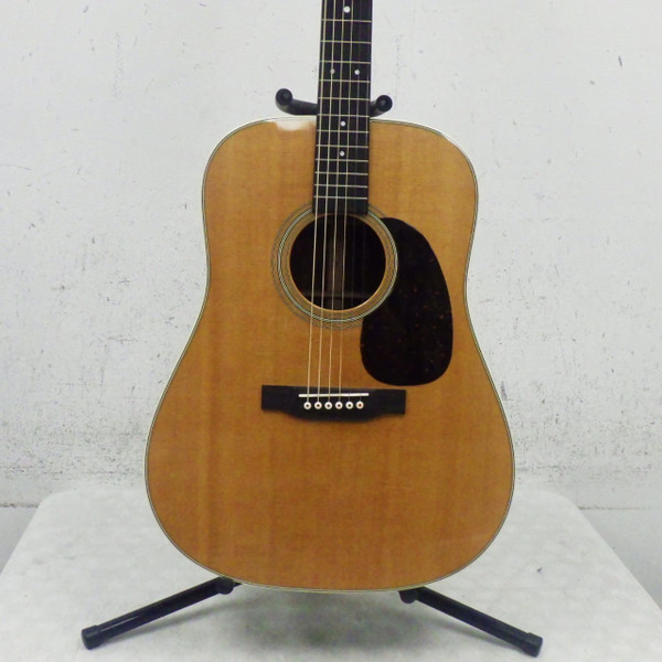 Used Larrivee OM-19 Left-Handed Acoustic Guitar Natural