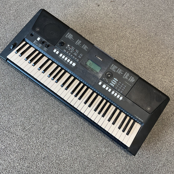Used Yamaha PSR-275 61-Key Keyboard 61-Key