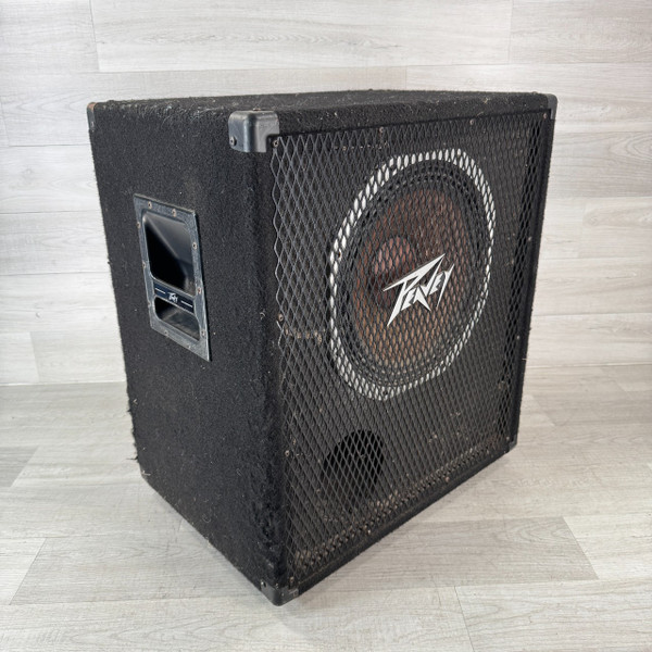 Used Behringer ULTRABASS BB115 1 x 15 Bass Guitar Cabinet 1 x 15