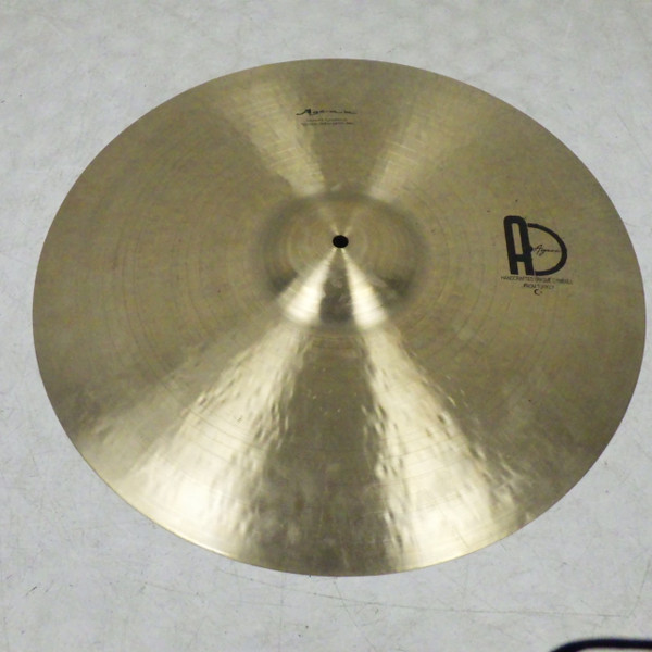Used Zildjian AVEDIS MEDIUM THIN CRASH 18 INCH Crash Cymbal 18
