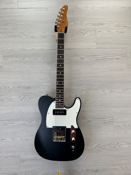 Used Godin SOLIDAC Electric Guitar Black 6-String