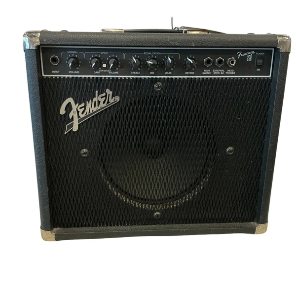 Used Kustom KBA30 1 x 10 Bass Combo Amplifier 1 x 10