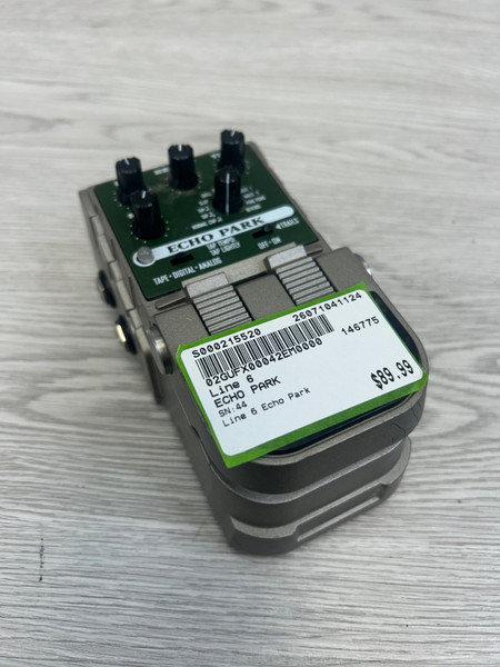 Used AKAI Headrush E1 - Delay and Looper Pedal