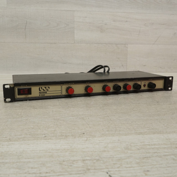 Used Behringer TUBE ULTRAGAIN T1953 Pro Sound Effects Unit