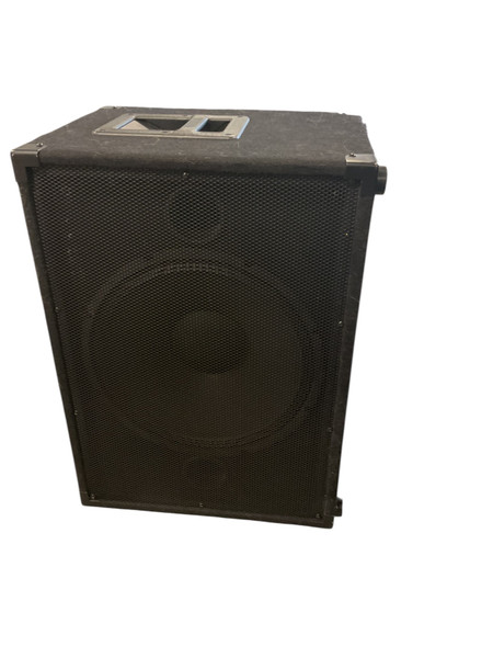 Used Behringer ULTRABASS BA115 1 x 15 Bass Guitar Cabinet 1 x 15