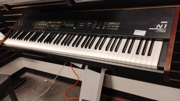 Used Roland EP-90 88-Key Keyboard 88-key
