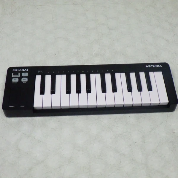 Used Novation REMOTE 25LE MIDI KEYBOARD 25-Key Controller 25-Key