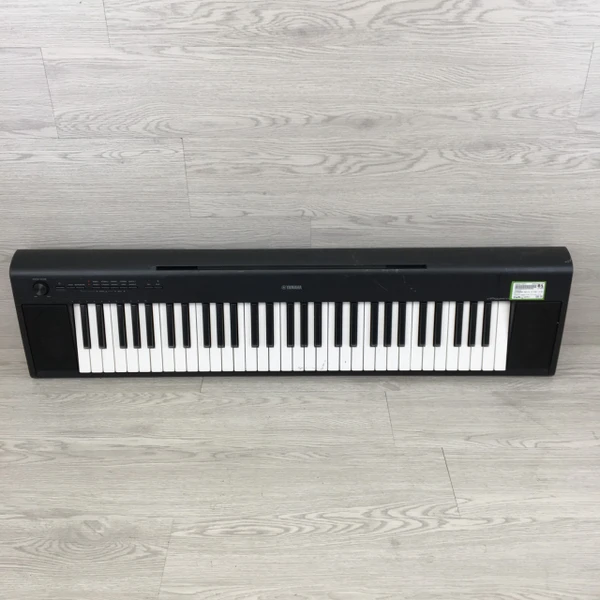 Used Yamaha PSR E323 61-Key Keyboard 61-Key