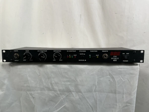 Used Behringer MULTICOM PRO MDX 4400 Rackmount Recording Device