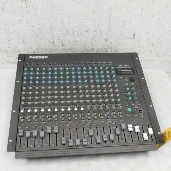 Used Mackie 1604-VLZ3 Mixing Console