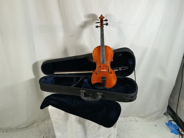 Used T.G. PFRETZSCHNER 40/2 4/4 Violin 4/4 Size Used T.G. PFRETZSCHNER 40/2 4/4 Violin 4/4 Size