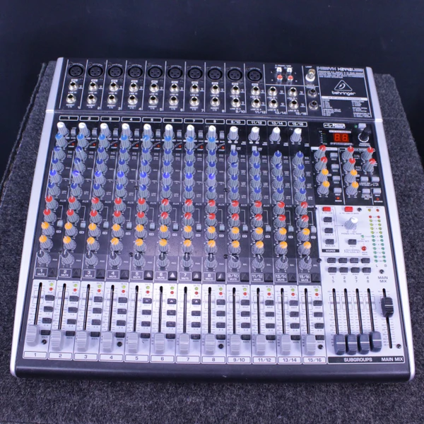 Used Yamaha MX20/6 WITH CASE Mixing Console